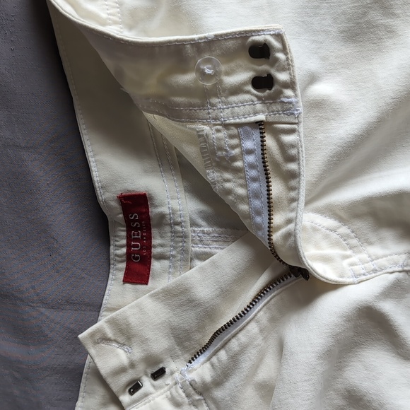 GUESS SHORTS EUC SIZE 29 - Picture 8 of 16